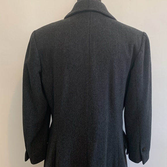 Countess Sarah Coat - Picture 8 of 14